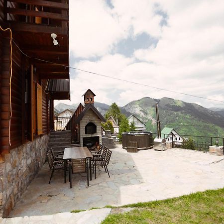 Villa Route Rugove Peje Exteriér fotografie