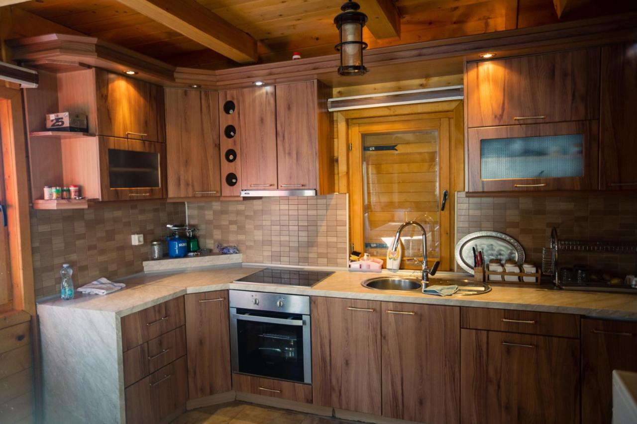 Villa Route Rugove Peje Exteriér fotografie