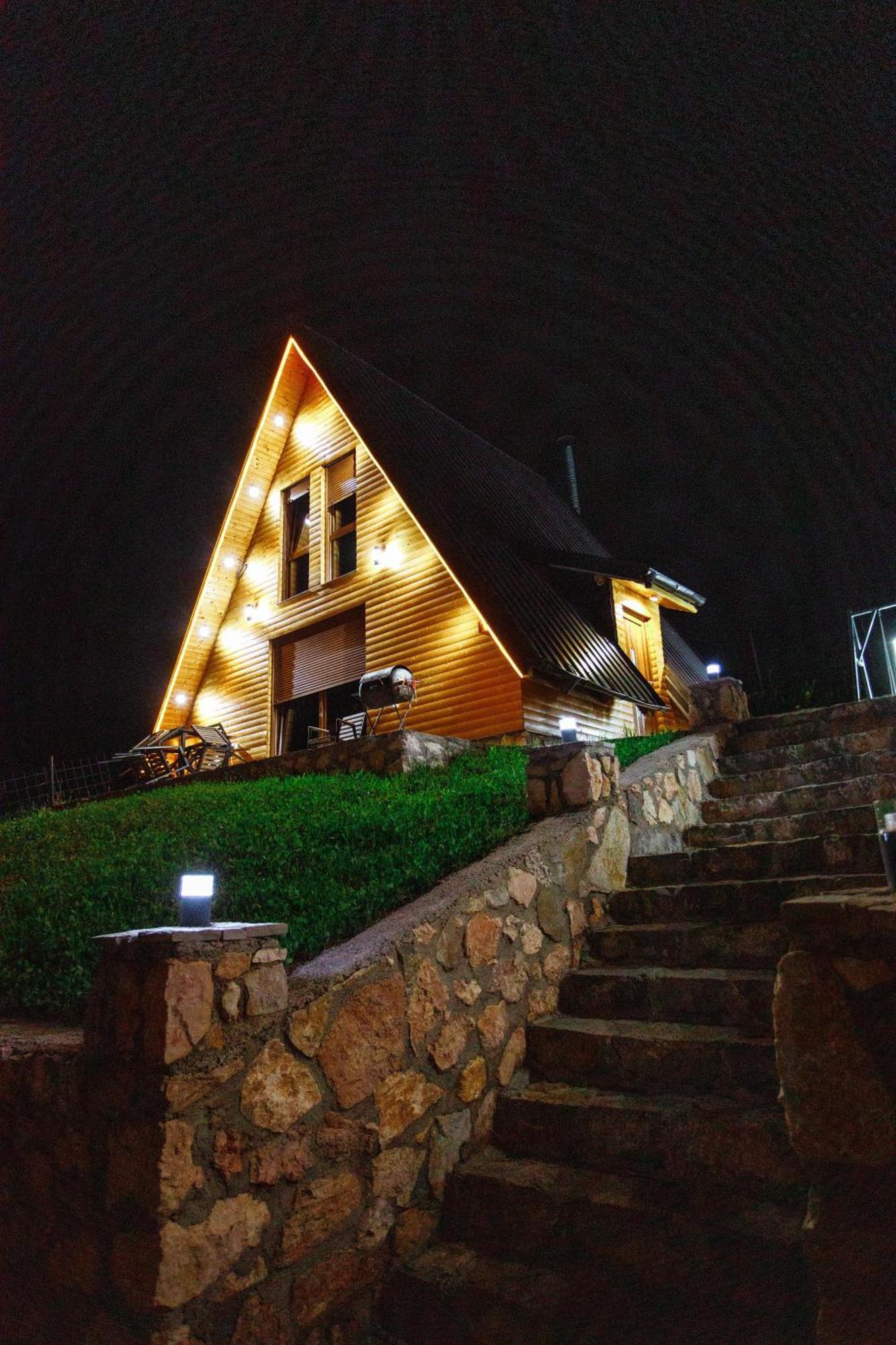 Villa Route Rugove Peje Exteriér fotografie